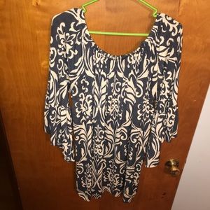 Boutique top. Navy and cream.